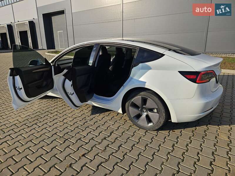 Седан Tesla Model 3 2023 в Івано-Франківську фото 2 Седан Tesla Model 3 2023 в Івано-Франківську