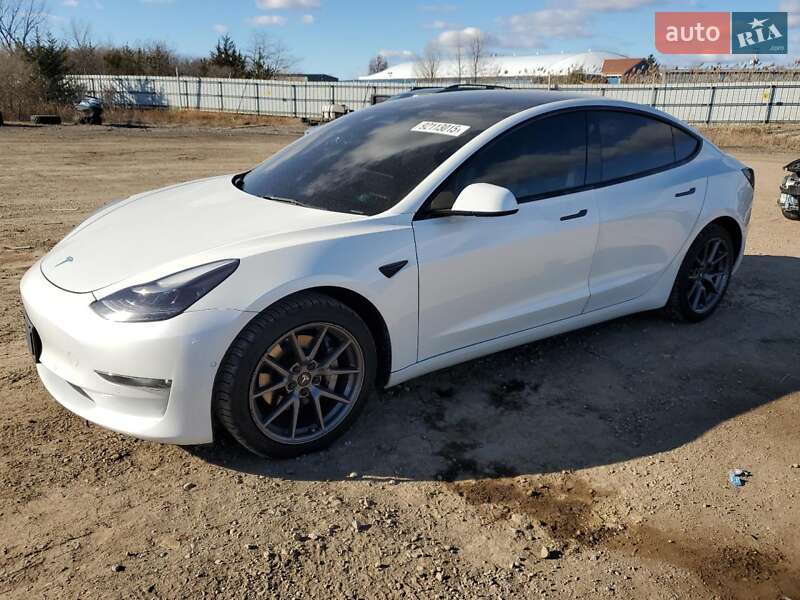 Tesla Model 3 2021