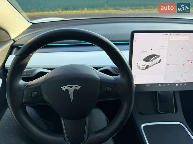 Седан Tesla Model 3 2020 в Ивано-Франковске