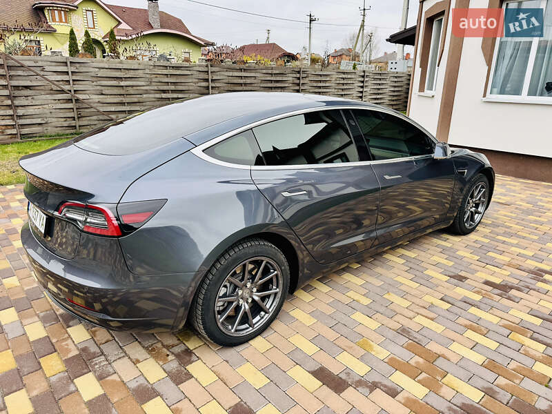 Седан Tesla Model 3 2020 в Києві фото 5 Седан Tesla Model 3 2020 в Києві