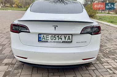 Седан Tesla Model 3 2020 в Кривом Роге