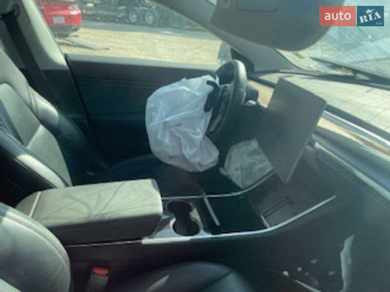 Седан Tesla Model 3 2019 в Одессе