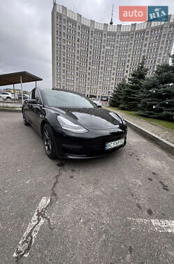 Седан Tesla Model 3 2018 в Бродах