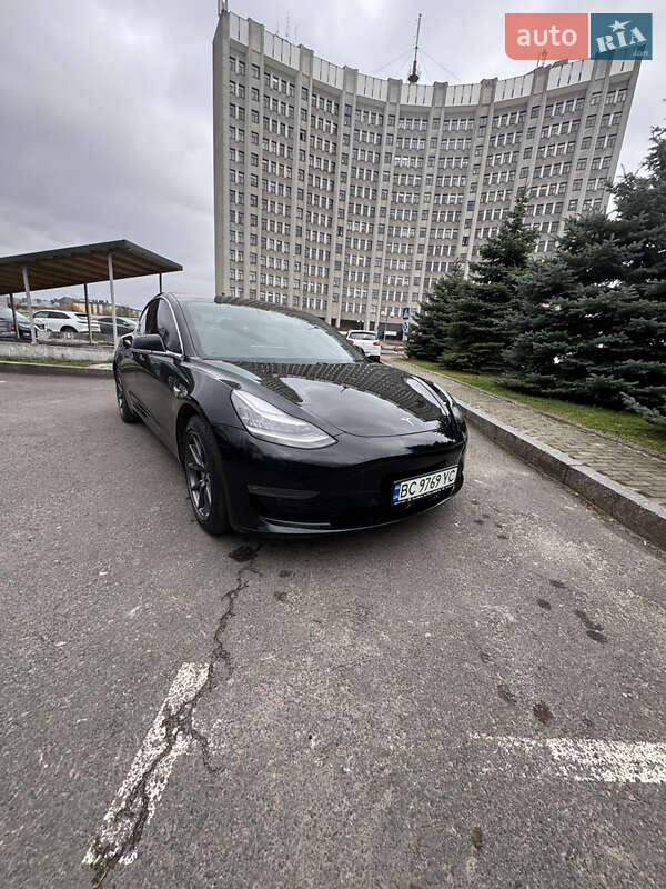 Седан Tesla Model 3 2018 в Бродах фото Седан Tesla Model 3 2018 в Бродах