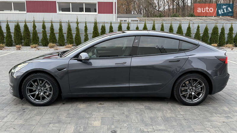 Седан Tesla Model 3 2021 в Луцьку