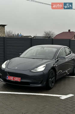 Седан Tesla Model 3 2019 в Дубно