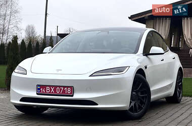 Седан Tesla Model 3 2024 в Стрые