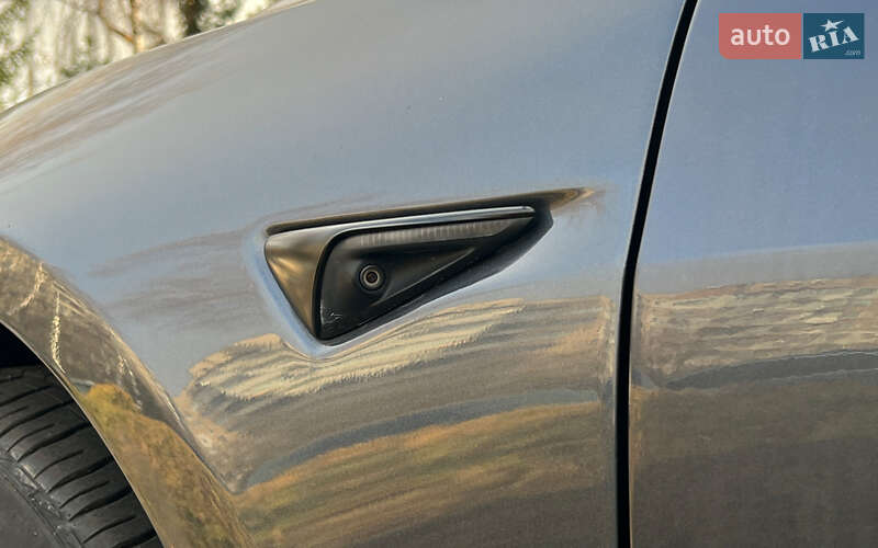 Седан Tesla Model 3 2022 в Львове