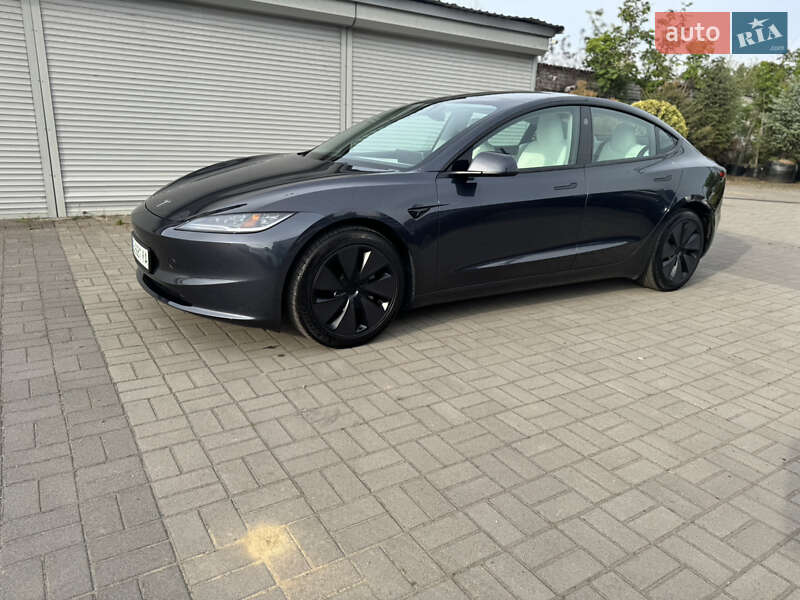 Седан Tesla Model 3 2024 в Днепре
