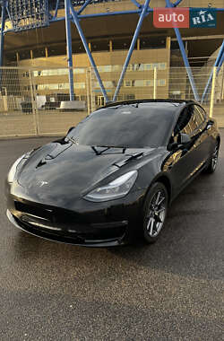 Седан Tesla Model 3 2023 в Харкові