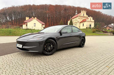 Седан Tesla Model 3 2024 в Львове