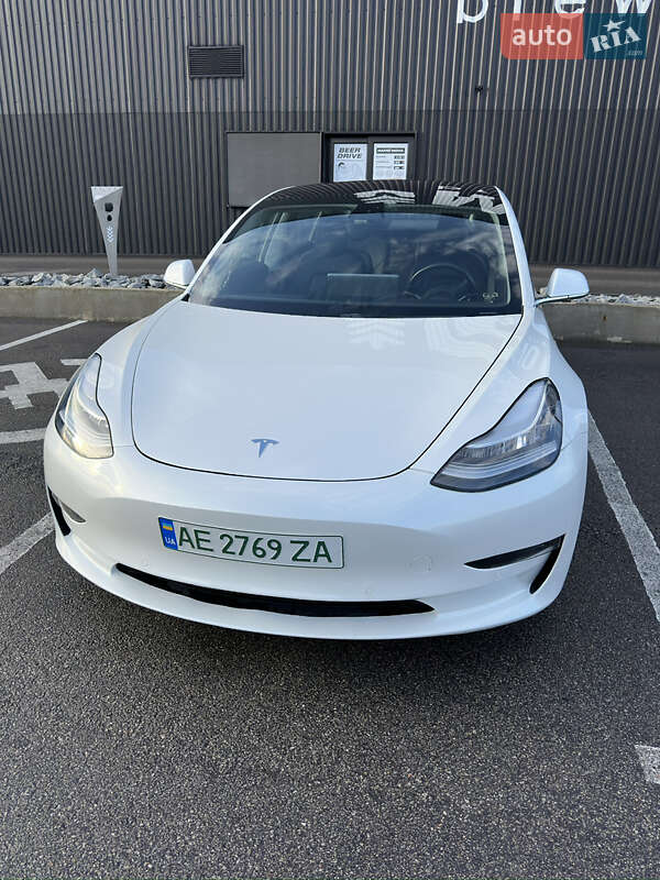 Tesla Model 3 2018