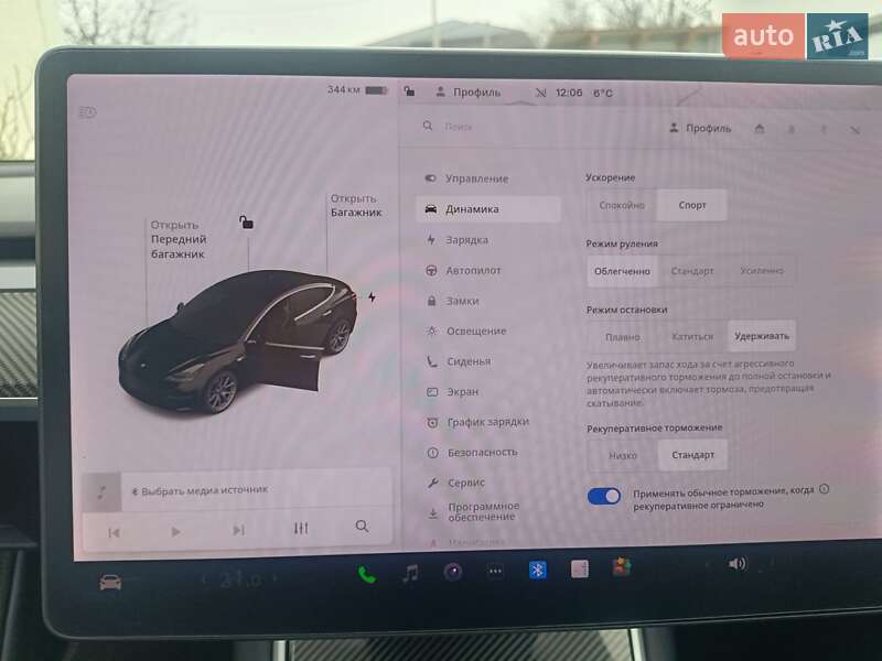 Седан Tesla Model 3 2019 в Черновцах