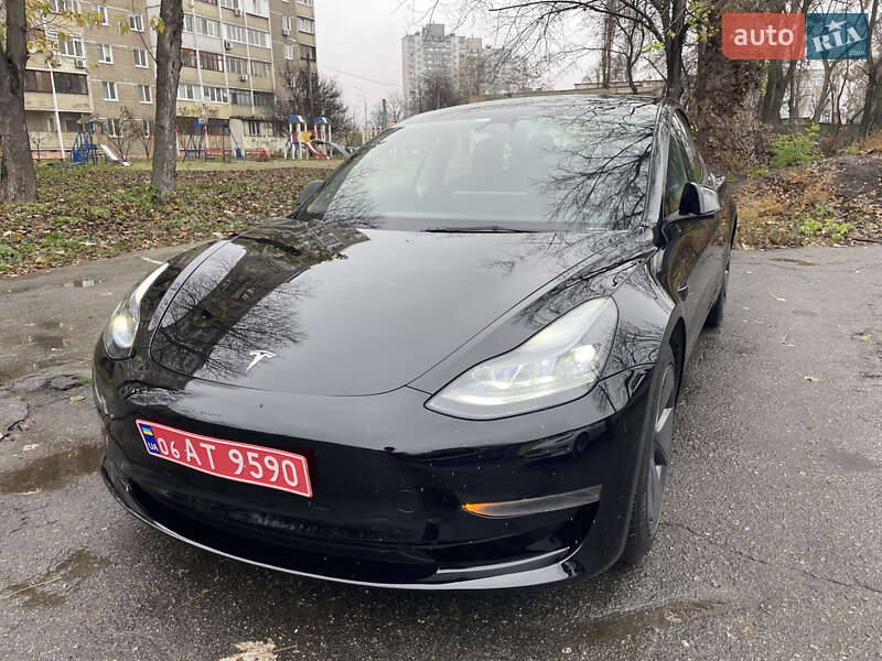 Седан Tesla Model 3 2023 в Киеве