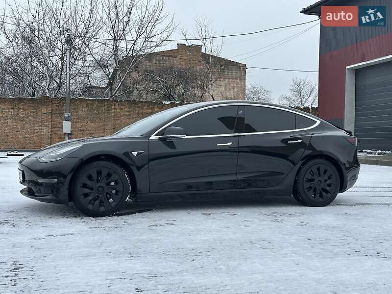 Седан Tesla Model 3 2018 в Ровно