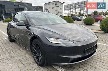 Седан Tesla Model 3 2024 в Львові