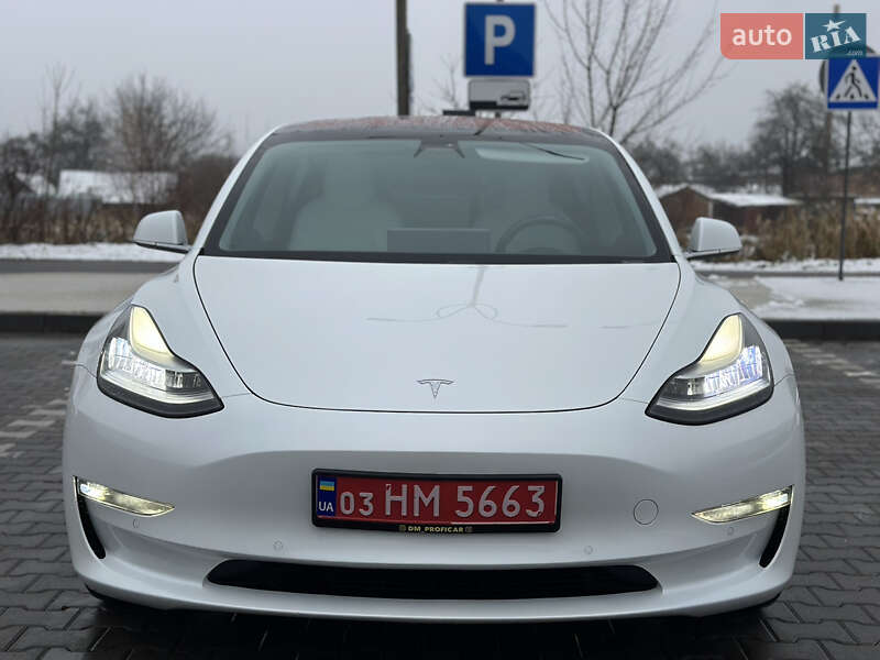 Седан Tesla Model 3 2018 в Владимире