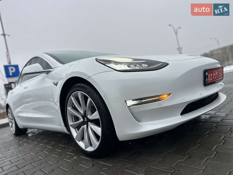 Седан Tesla Model 3 2018 в Владимире
