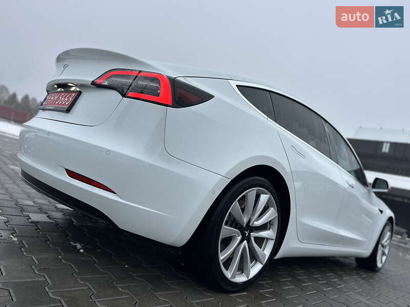 Седан Tesla Model 3 2018 в Владимире