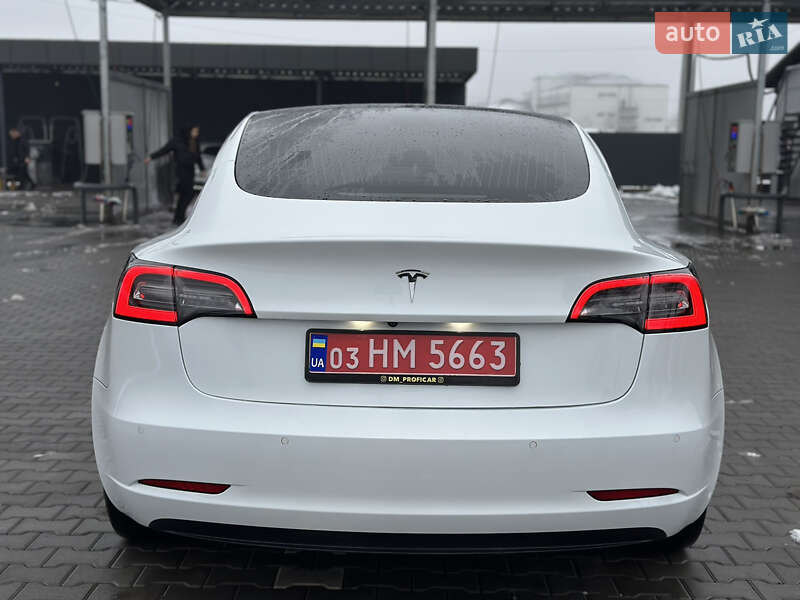 Седан Tesla Model 3 2018 в Владимире