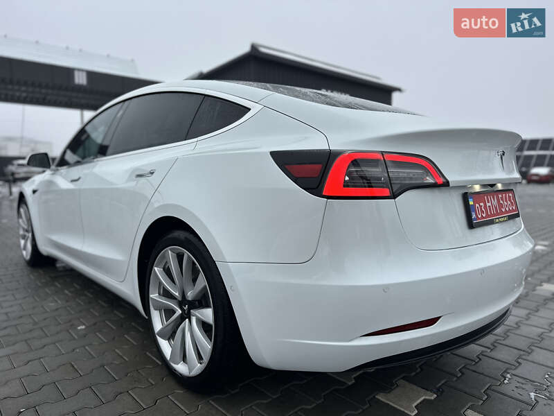 Седан Tesla Model 3 2018 в Владимире