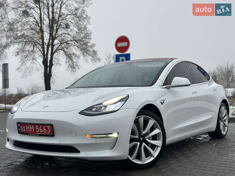 Седан Tesla Model 3 2018 в Владимире