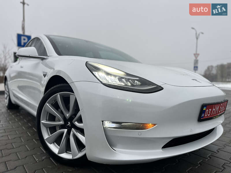 Седан Tesla Model 3 2018 в Владимире