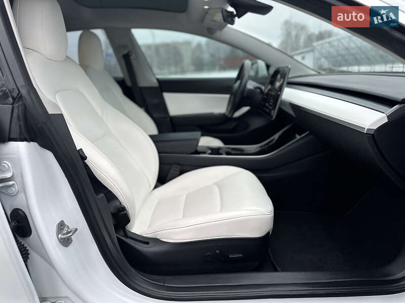 Седан Tesla Model 3 2018 в Владимире