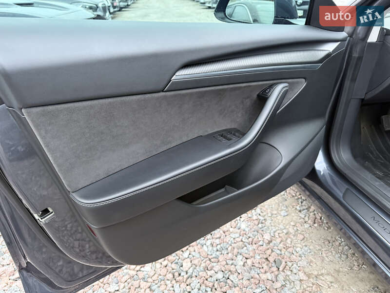 Седан Tesla Model 3 2021 в Полтаві