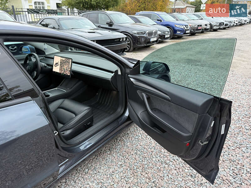 Седан Tesla Model 3 2021 в Полтаві