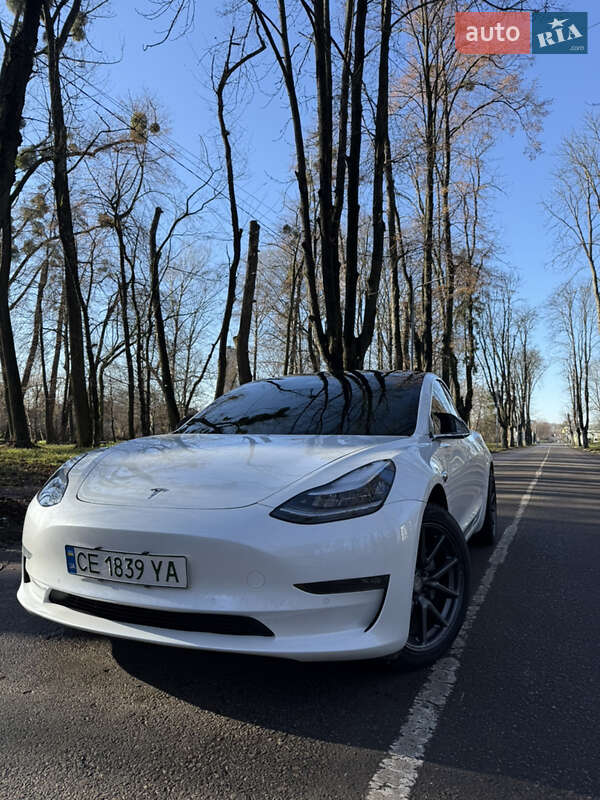 Седан Tesla Model 3 2020 в Черновцах фото 4 Седан Tesla Model 3 2020 в Черновцах