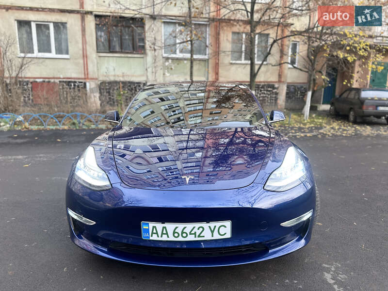 Седан Tesla Model 3 2019 в Полтаве