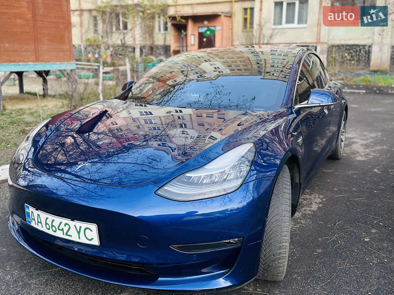 Седан Tesla Model 3 2019 в Полтаве