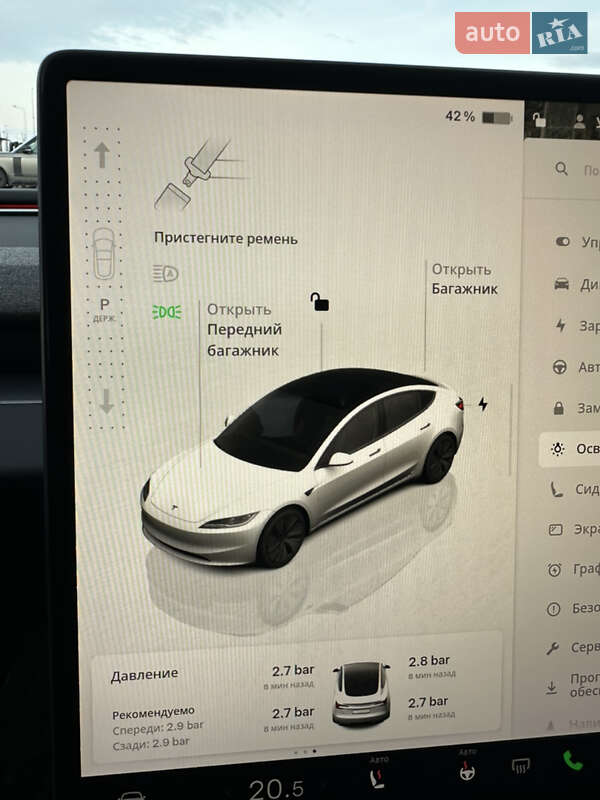 Седан Tesla Model 3 2024 в Львові