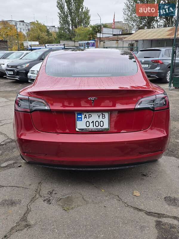 Седан Tesla Model 3 2018 в Запоріжжі