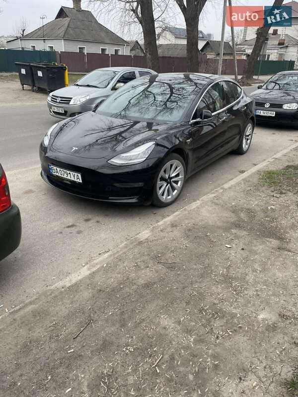Tesla Model 3 2019