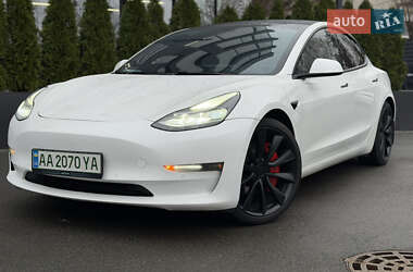 Седан Tesla Model 3 2021 в Киеве