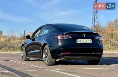 Седан Tesla Model 3 2022 в Ровно