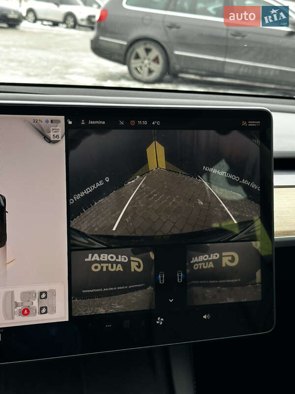 Седан Tesla Model 3 2022 в Львове