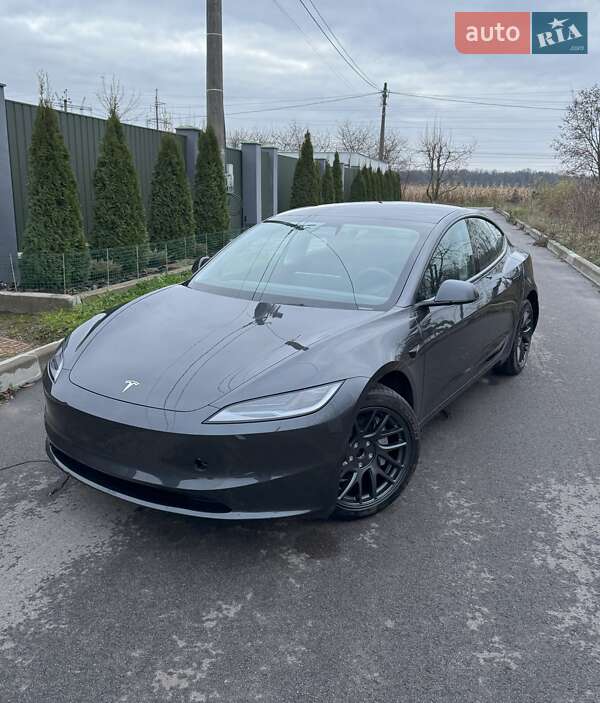 Седан Tesla Model 3 2025 в Києві