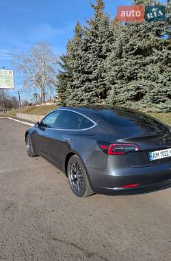 Седан Tesla Model 3 2019 в Полтаве