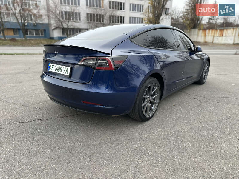 Седан Tesla Model 3 2022 в Дніпрі