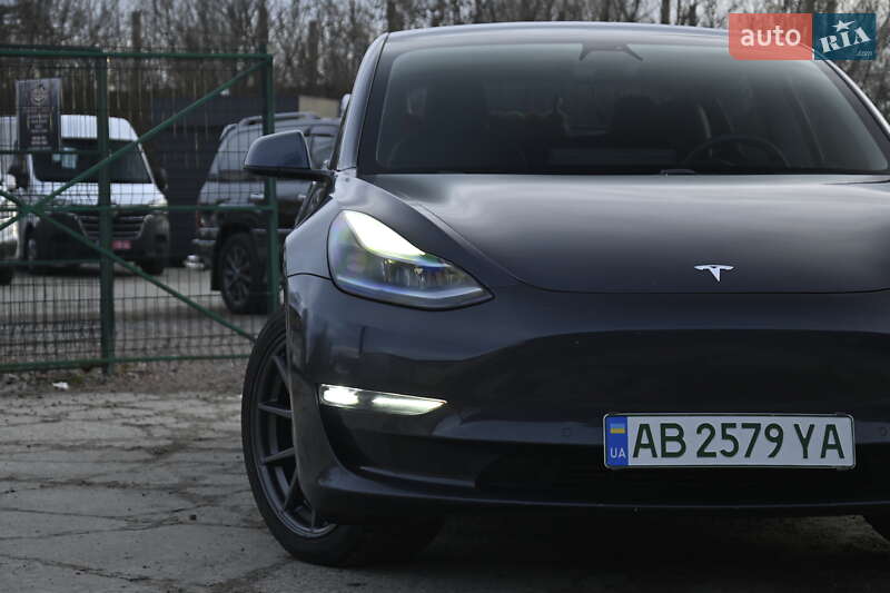 Седан Tesla Model 3 2021 в Бердичеве