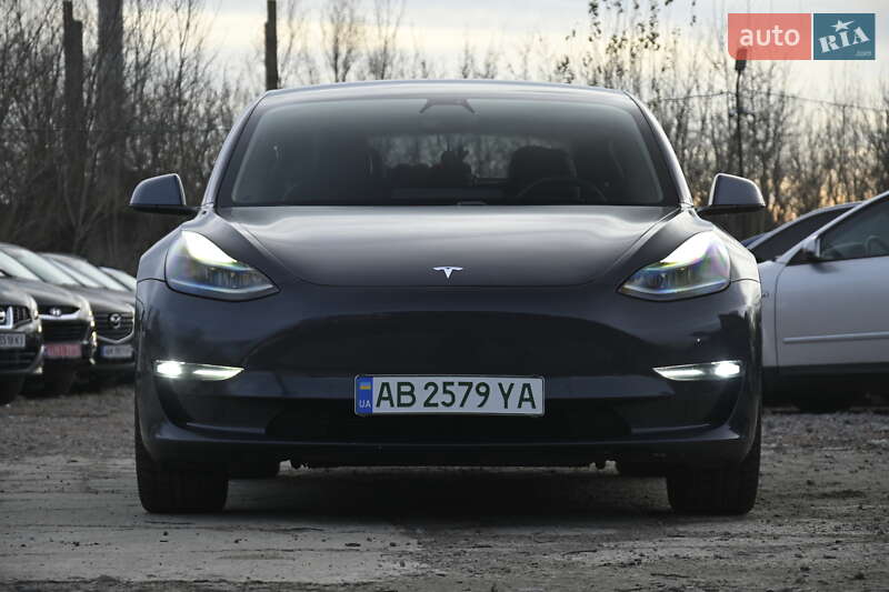 Седан Tesla Model 3 2021 в Бердичеве