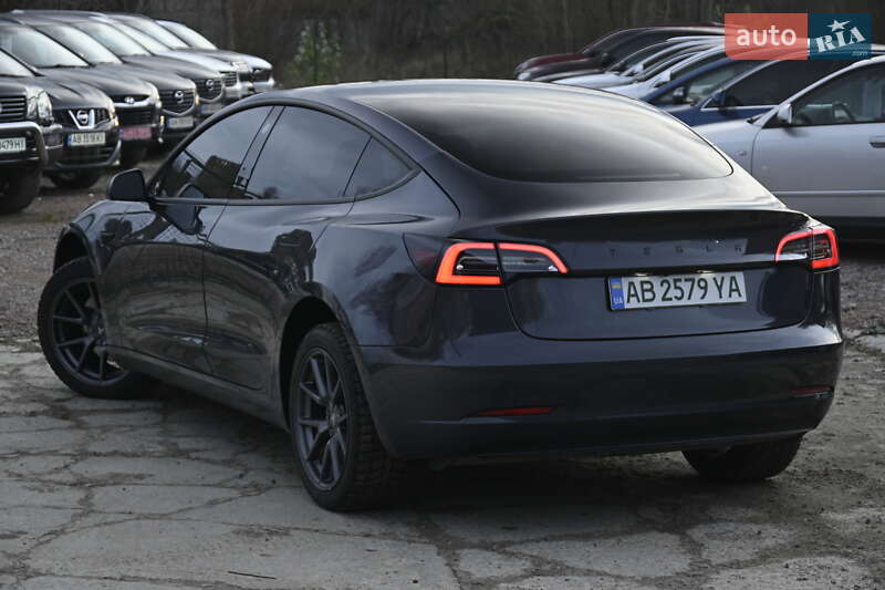 Седан Tesla Model 3 2021 в Бердичеве