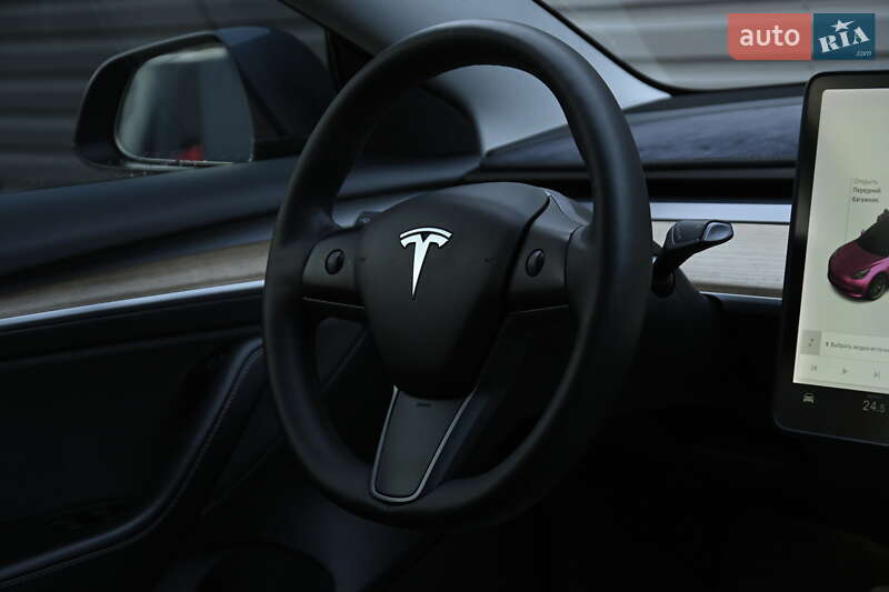 Седан Tesla Model 3 2021 в Бердичеве
