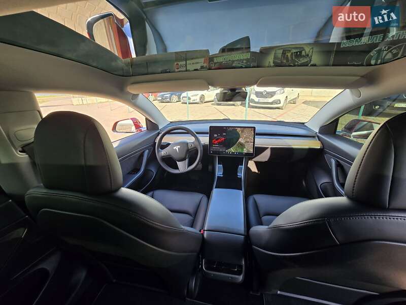Седан Tesla Model 3 2020 в Одесі