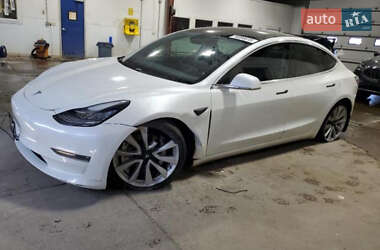 Седан Tesla Model 3 2020 в Києві