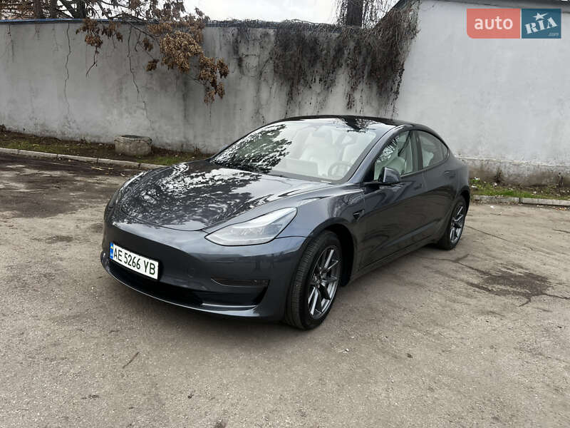 Tesla Model 3 2023