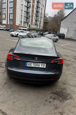 Седан Tesla Model 3 2023 в Дніпрі